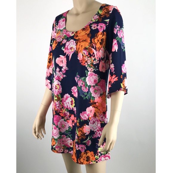 Floral Angel Sleeve Scoop Neck V-Back Shift Dress - Picture 8 of 8